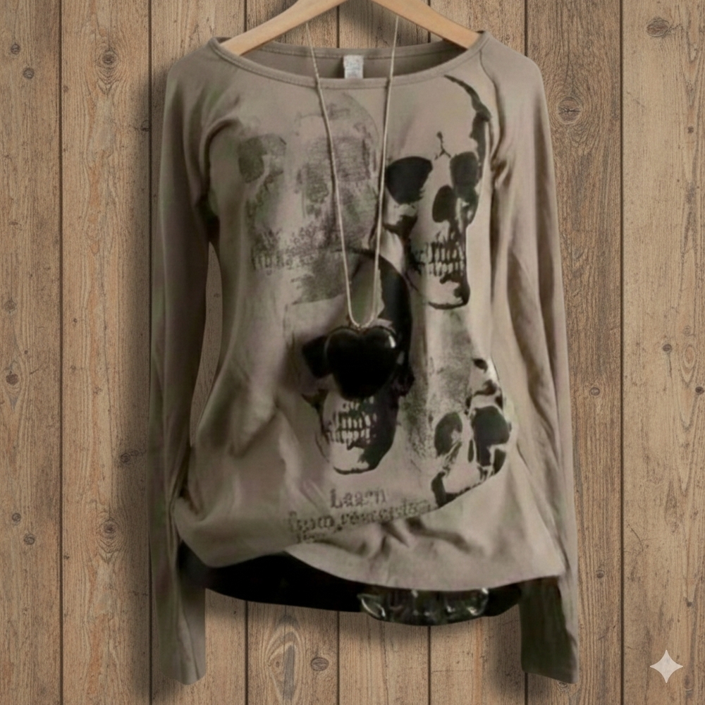 Skull Print Long Sleeve Top